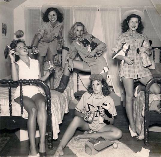 Photos Of Sorority Girls From Each Decade Since 1880 Greekrank 