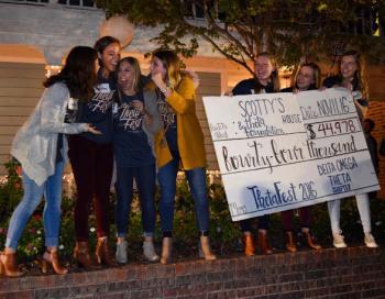 Sisters Of Kappa Alpha Theta At Texas A&M 